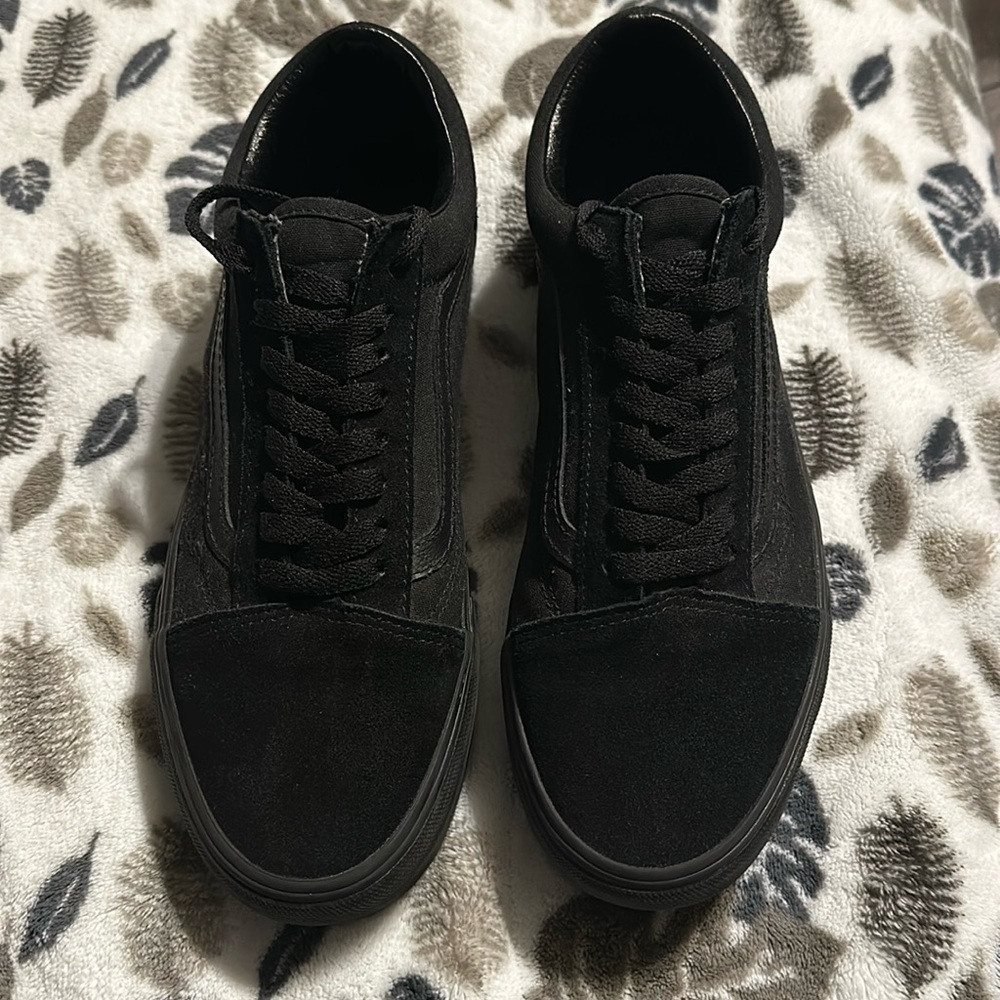 All black stack dorm vans